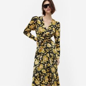 H&M Yellow Floral Gathered Satin  Dress SZ Large